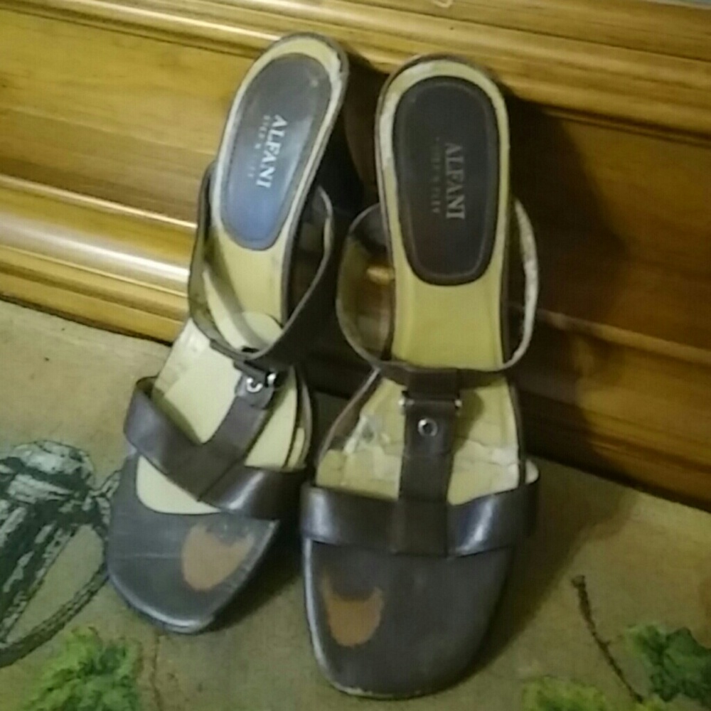 👡8.5M sandals👡